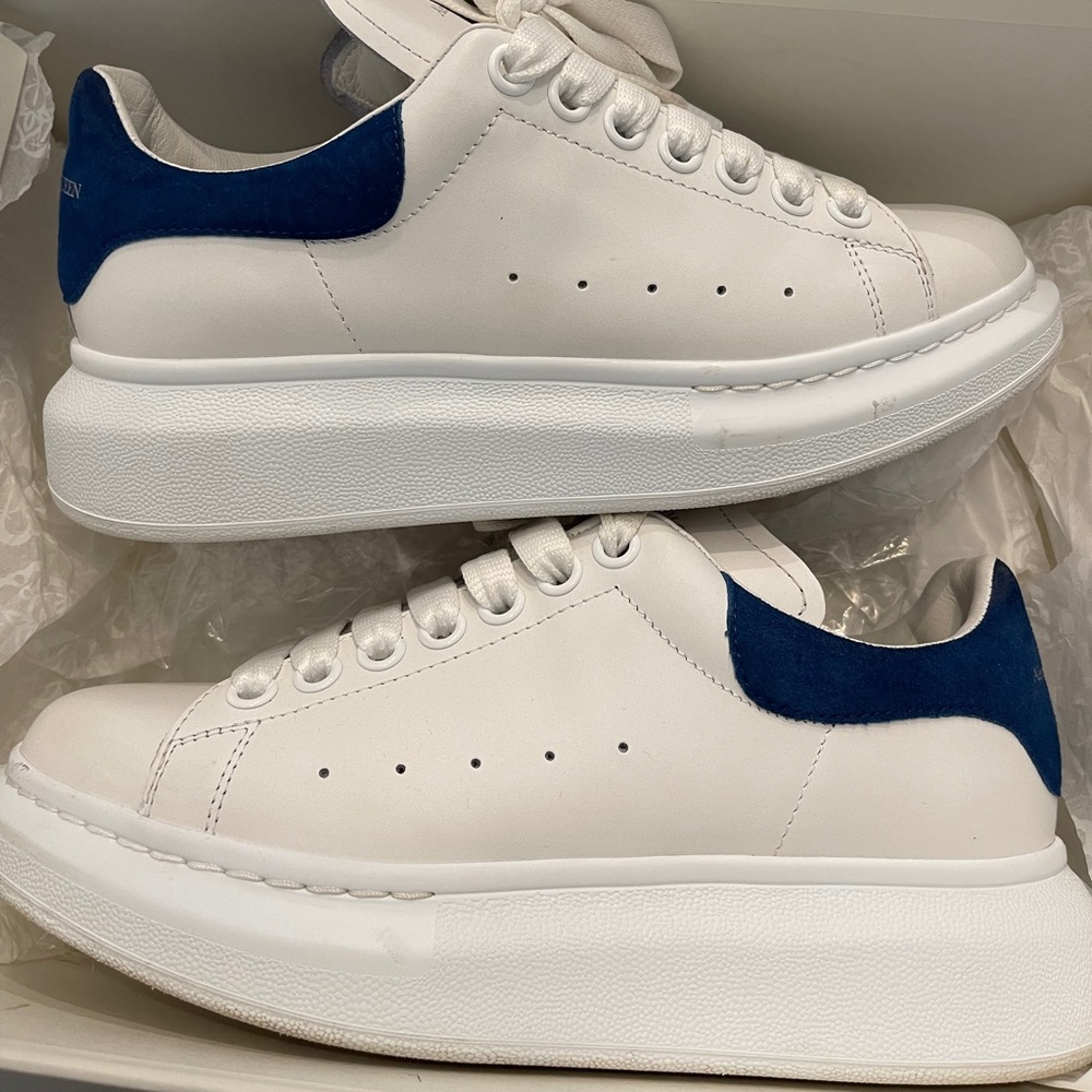 Alexander McQueen sneaker